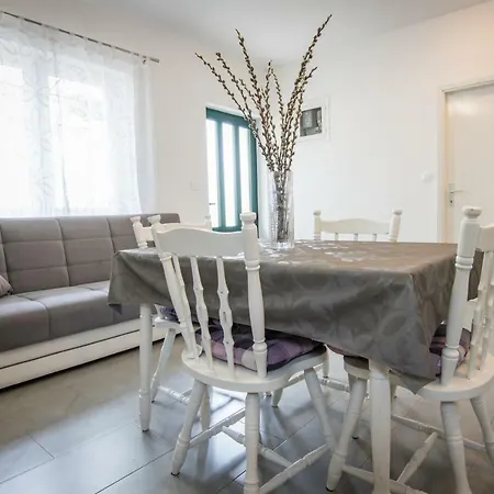 Apartman Fanito *